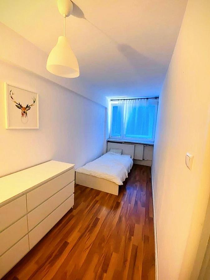 Hostel Ursus Rooms-self Check-in Warsaw